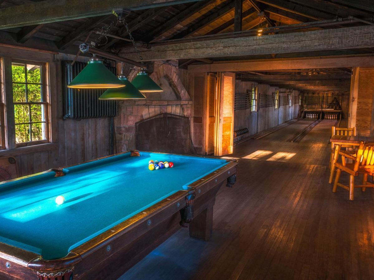 Hotel White Pine Camp Paul Smiths Esterno foto