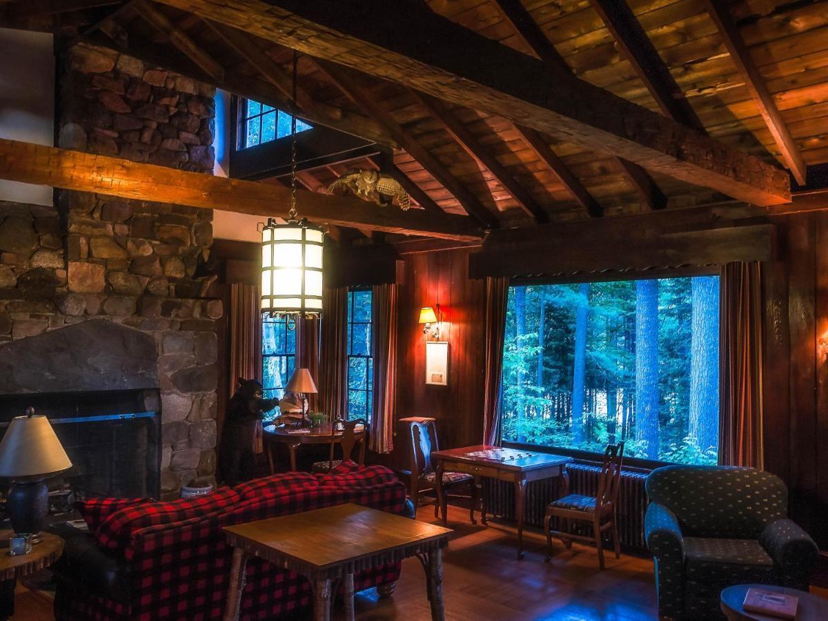 Hotel White Pine Camp Paul Smiths Esterno foto