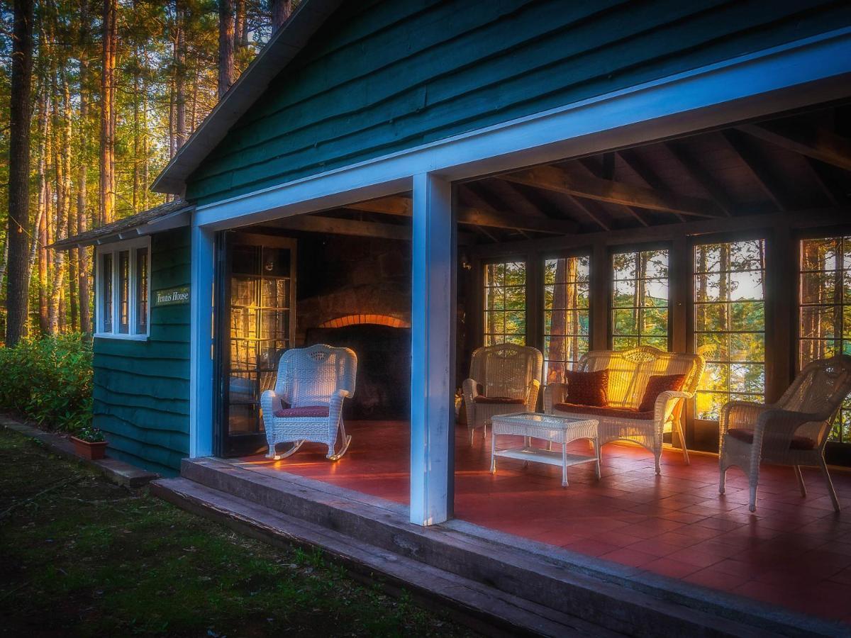 Hotel White Pine Camp Paul Smiths Esterno foto