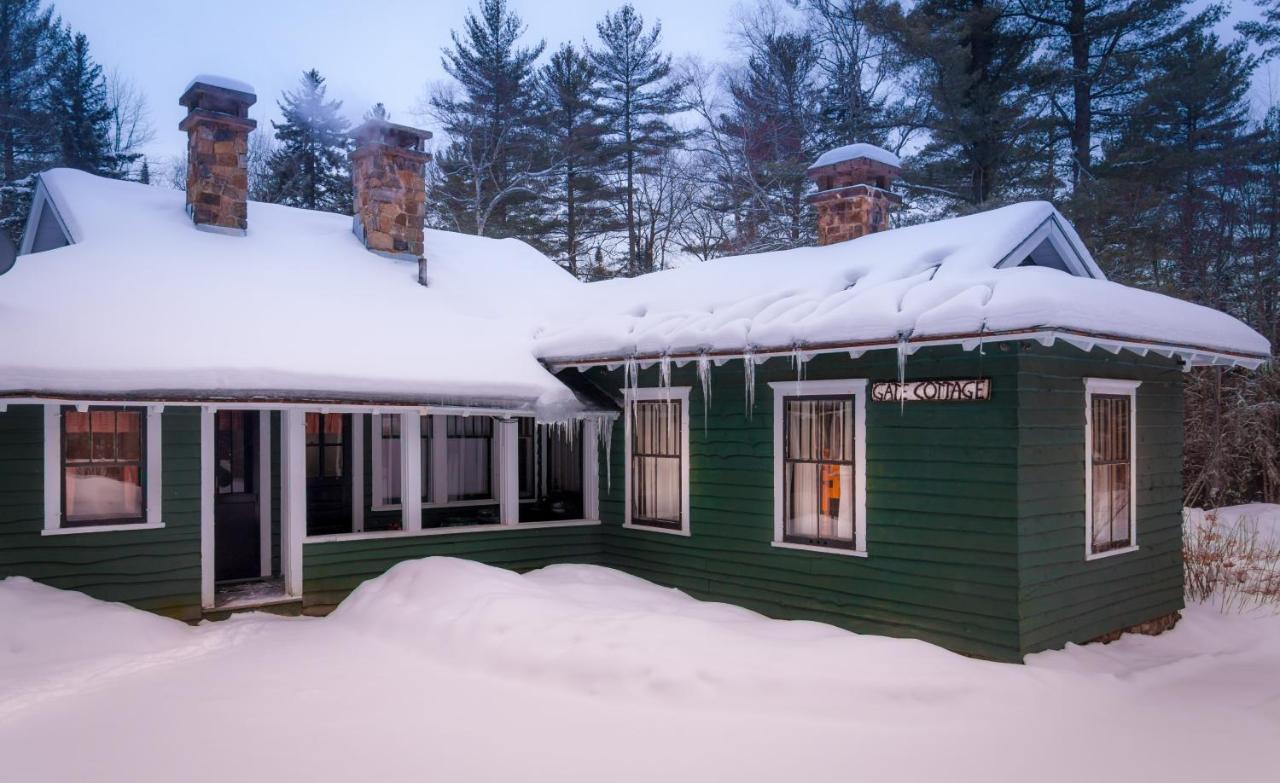 Hotel White Pine Camp Paul Smiths Esterno foto